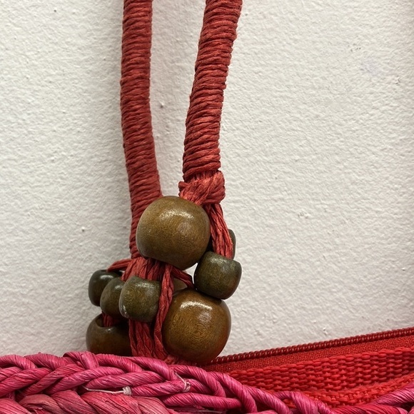 Y2K beaded wicker pink bag with zipper closure preowned - Picture 5 of 7